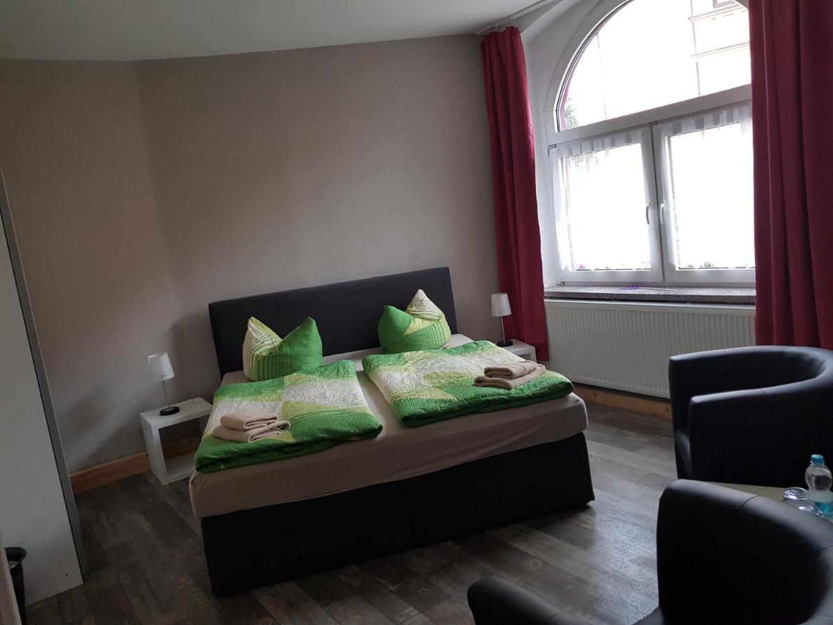 Bed And Breakfast Zeulenroda Exterior foto