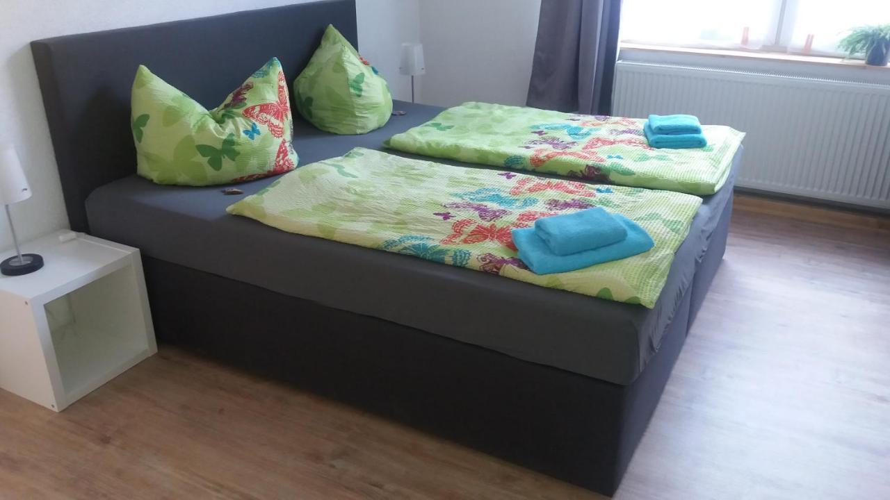 Bed And Breakfast Zeulenroda Exterior foto